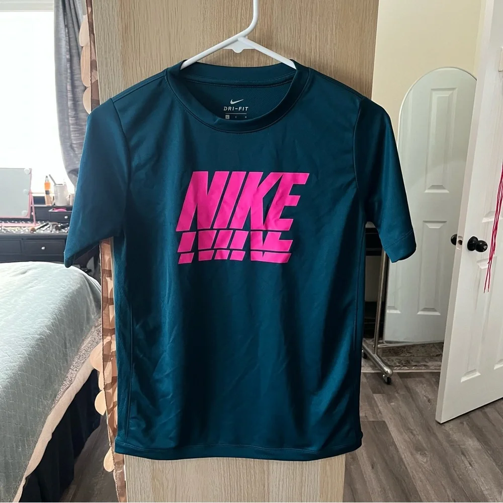 Nike Kids Short Sleeve Tee - Teal and Pink‎